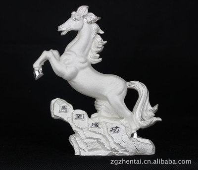 臻泰珠寶駿馬系列 馬到成功白銀工藝擺飾，匠心打造的藝術珍品